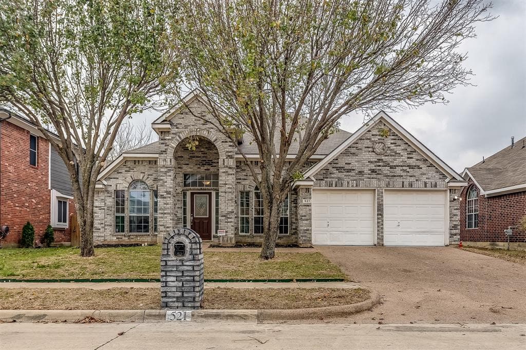 521 Spicewood Dr