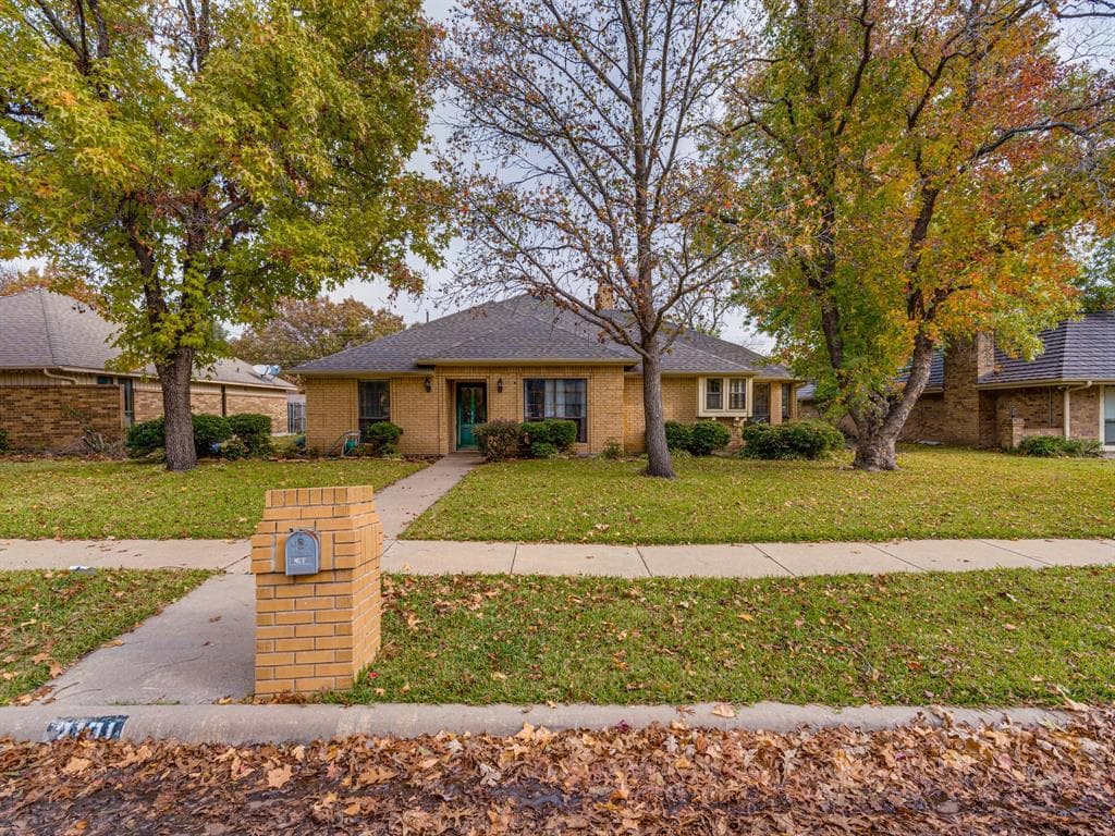 2101 W Princeton Dr