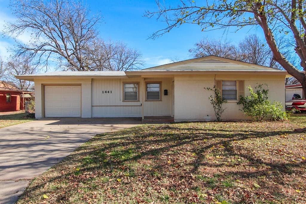 1441 Bel Air Dr