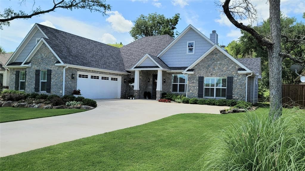 35 Lone Oak Blvd