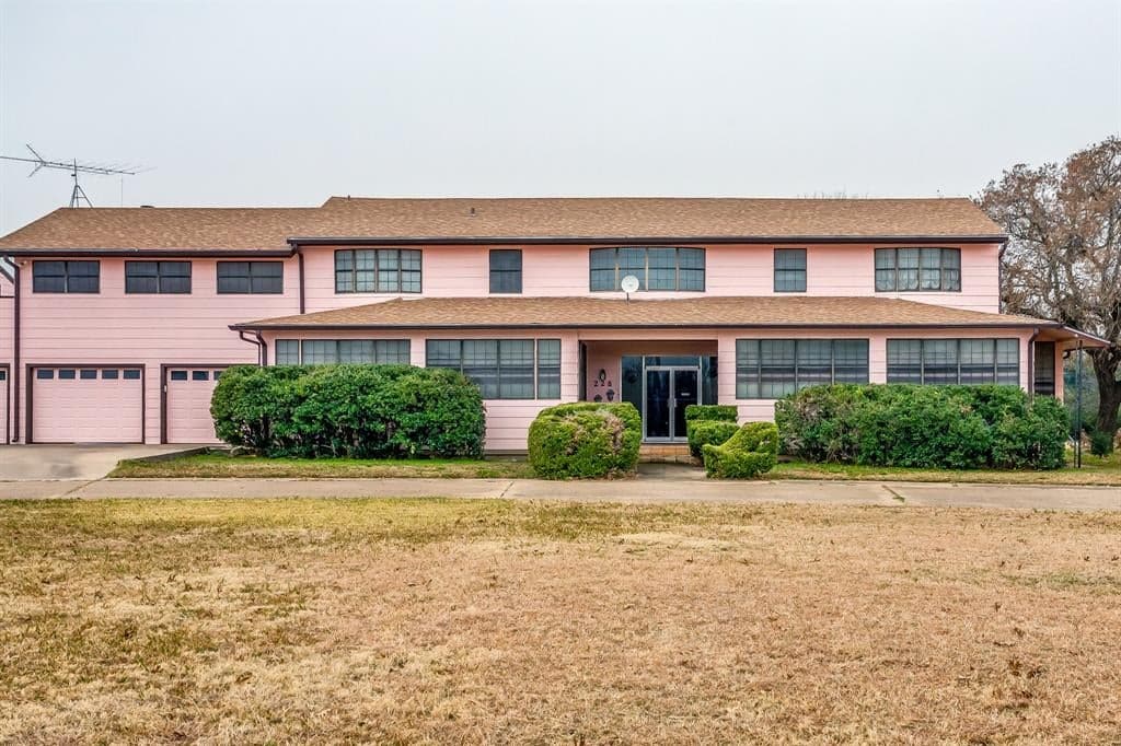 226 Lee Rd