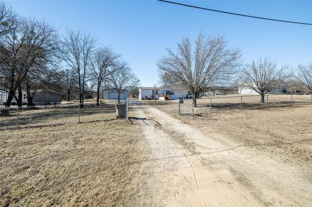 269 County Road 4869