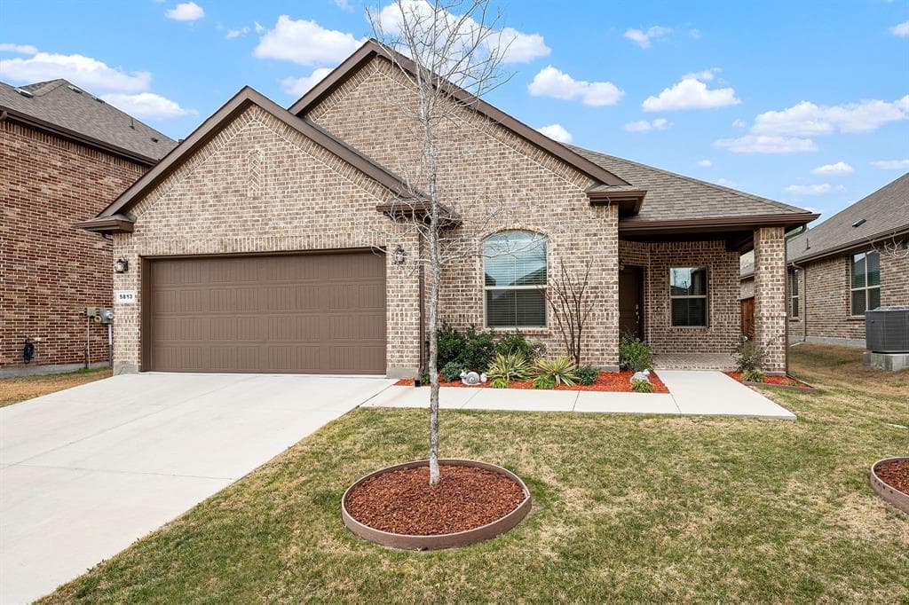 5813 Stream Dr
