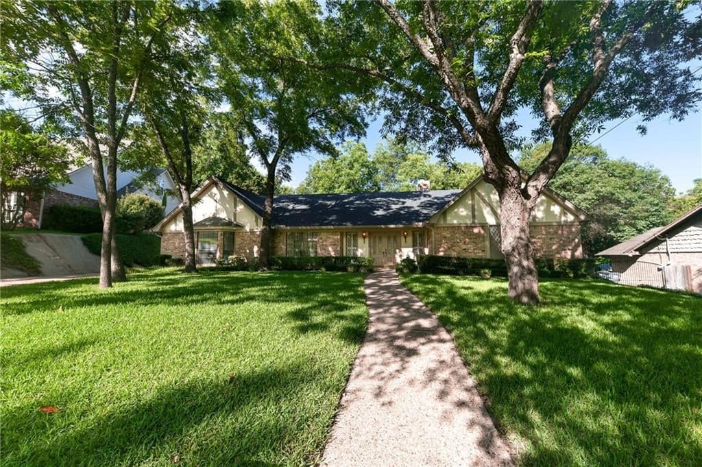 2532 Eldridge Ln