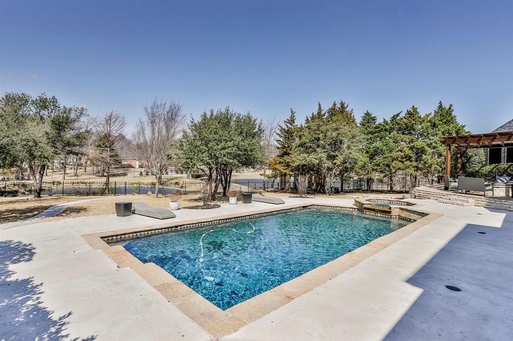 1224 Crossbridge Ln