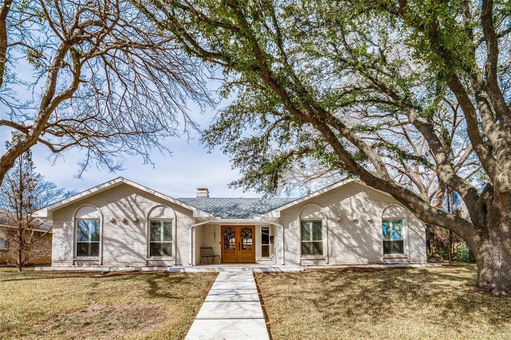 Main property image