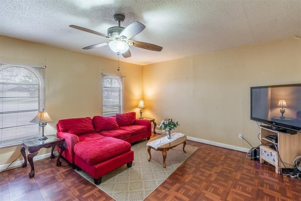 Gallery image 4