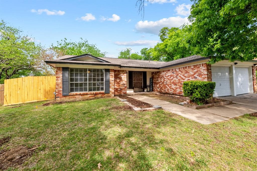 3213 Harris Ln