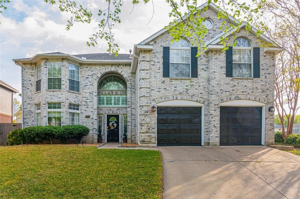 5233 Fort Concho Dr