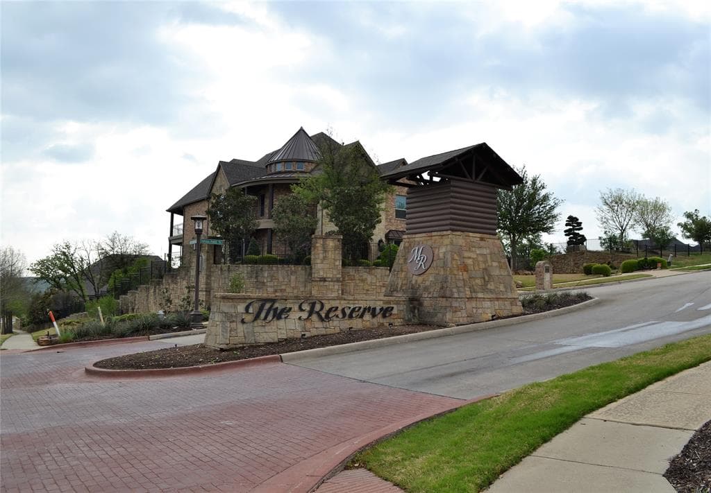 1601 Imperial Pointe Dr