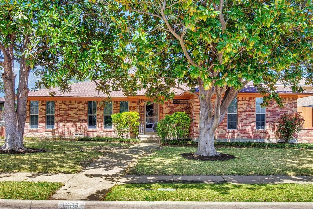 1509 Lexington Dr