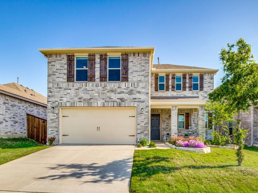 1216 Millican Ln