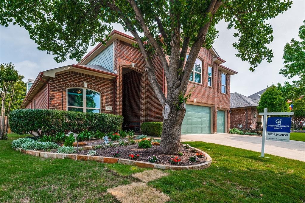 5221 Ash River Rd