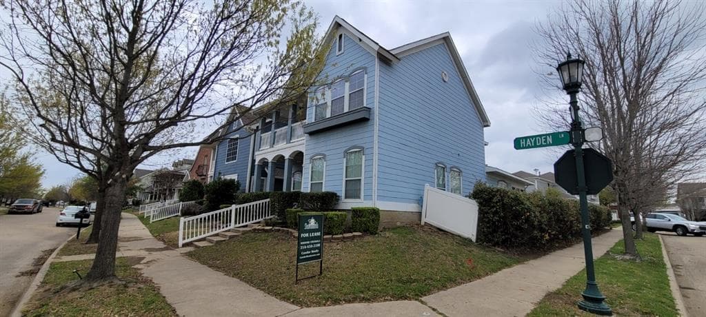1153 Hayden Ln