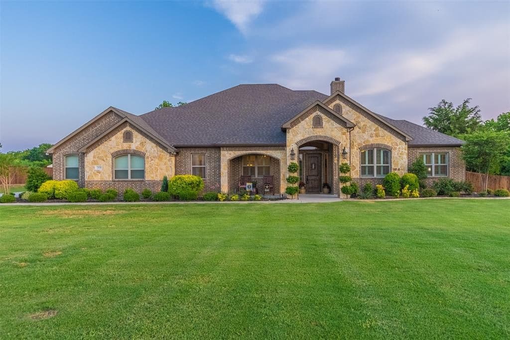 2420 Fossil Creek Dr