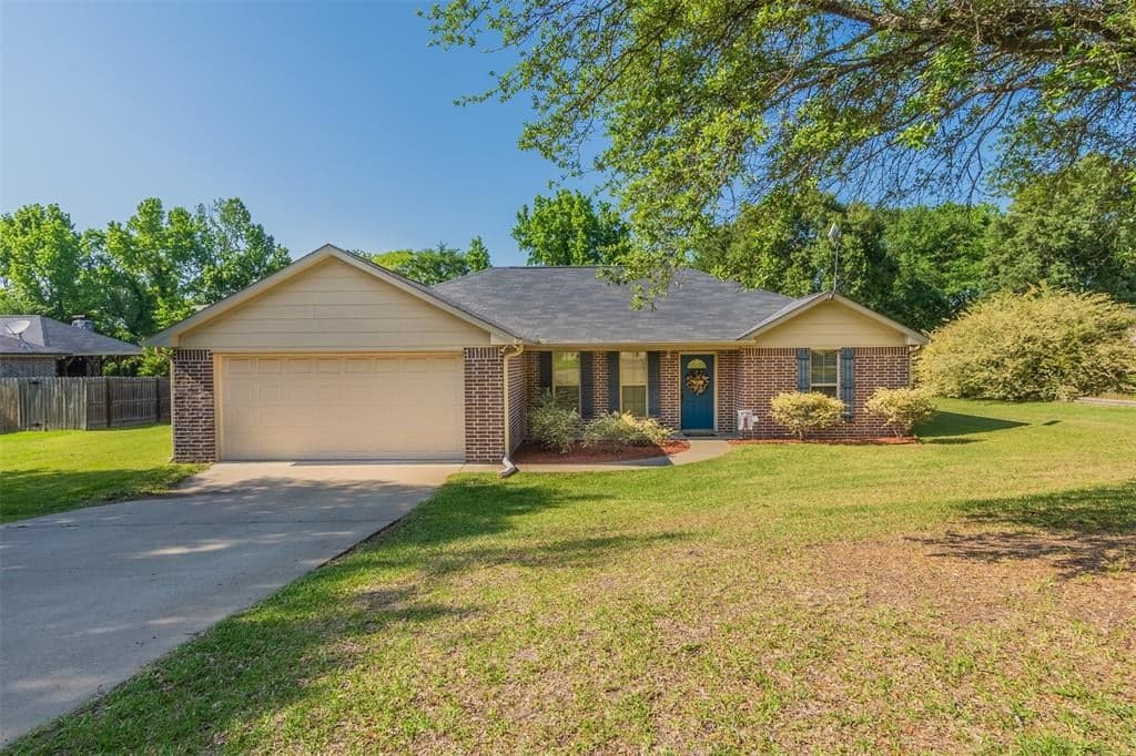 306 County Road 2276