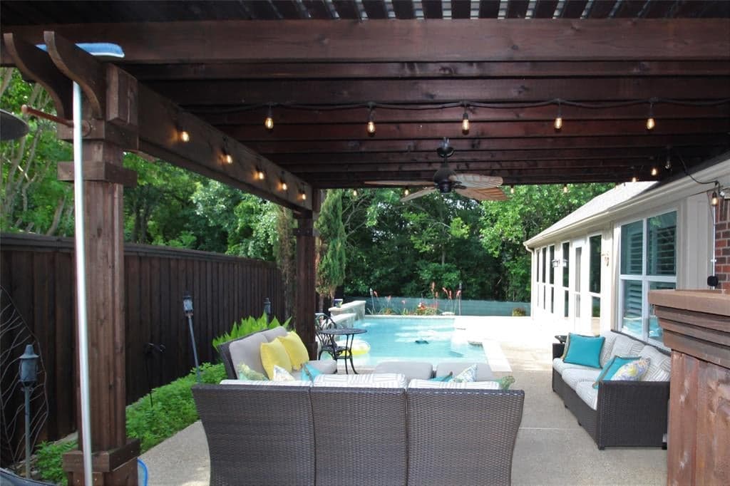 1370 Tanglevine Ln