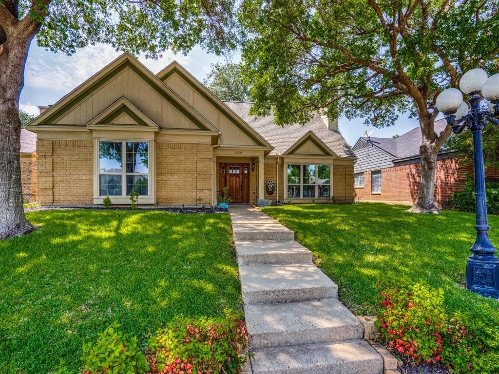2139 Lavaca Trl