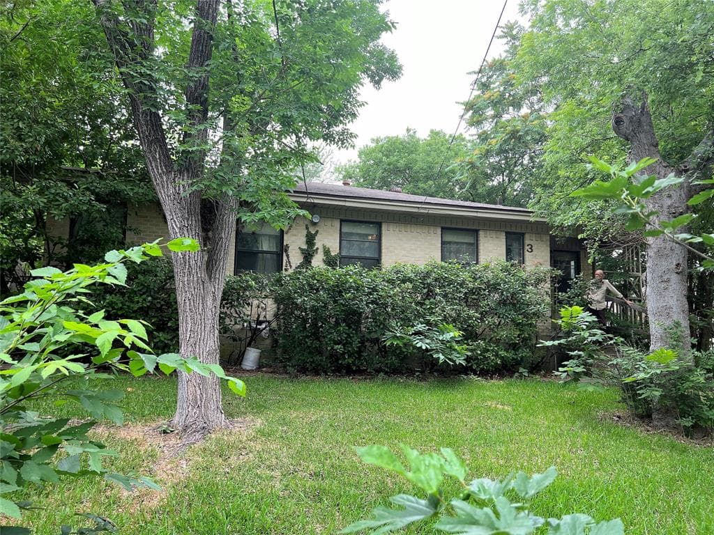 3803 Oak Creek Cir