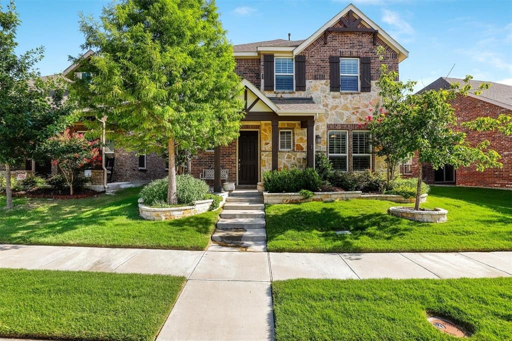 810 Birdie Dr