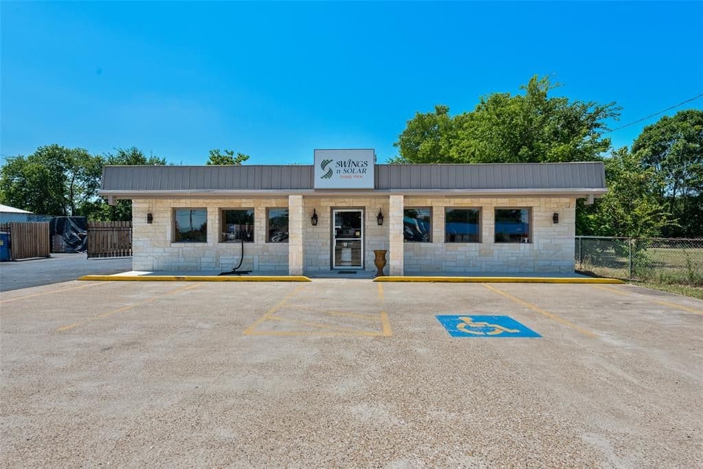 2513 W Main St