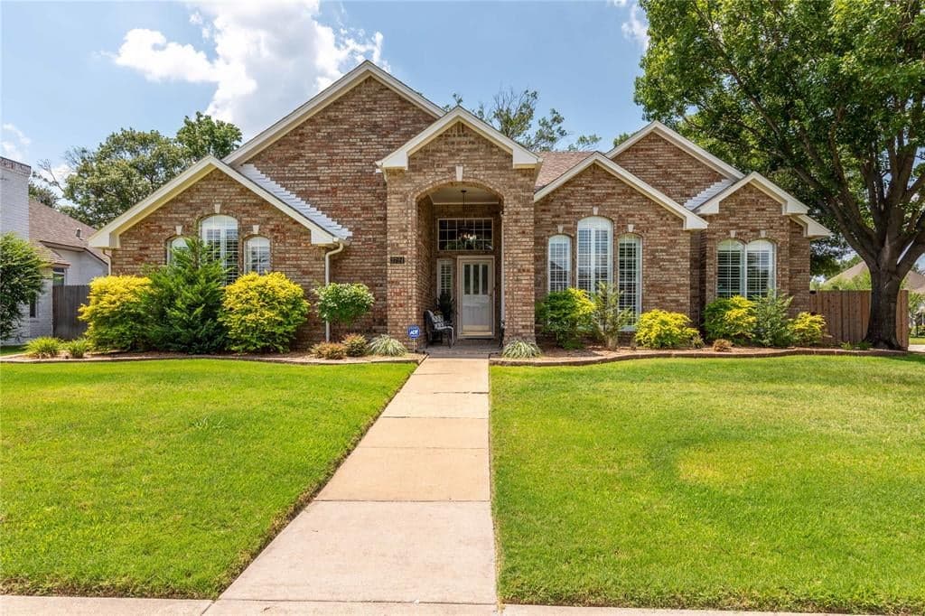 3724 Windstone Dr