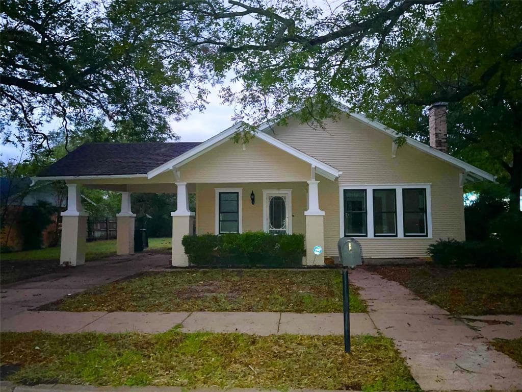 808 Forrest Ave
