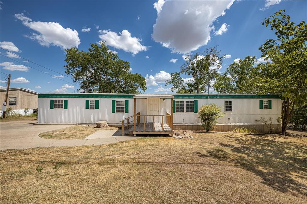 1105 Brazos Dr