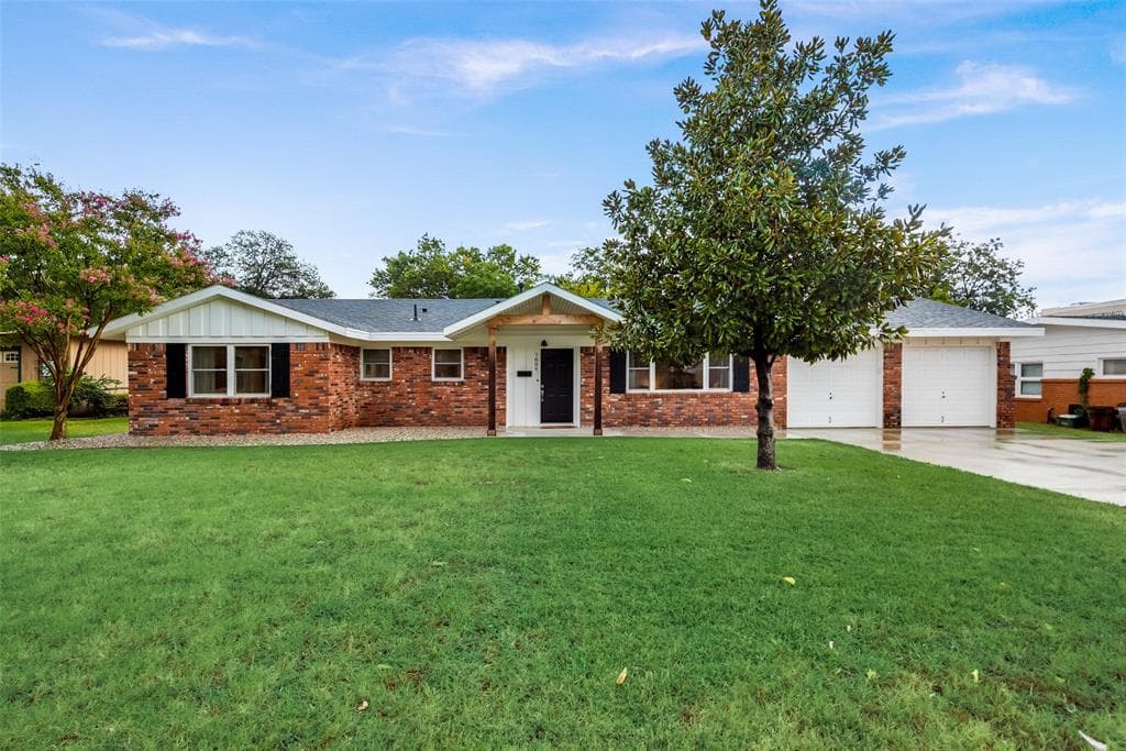 Main property image