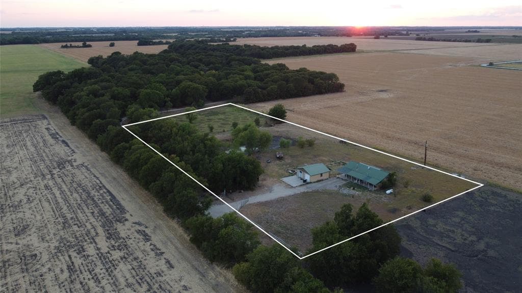 127 Private Road 318