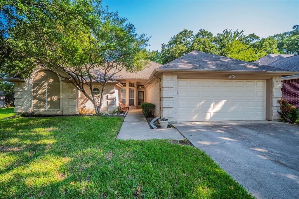 304 Cecile Ct