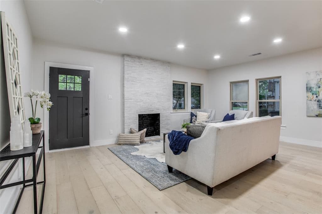 Gallery image 2