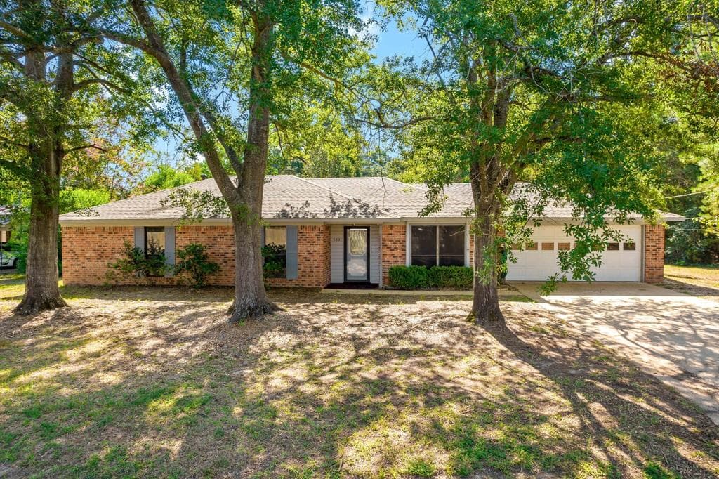 563 County Road 2110