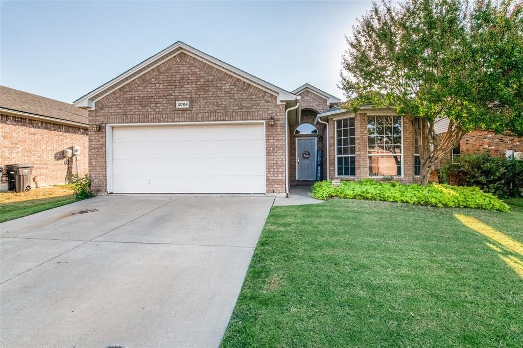 12704 Chattaroy Ln