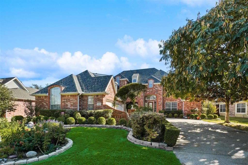 4632 Oak Shores Dr