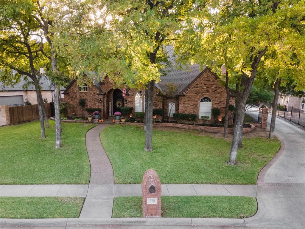 778 Windemere Way