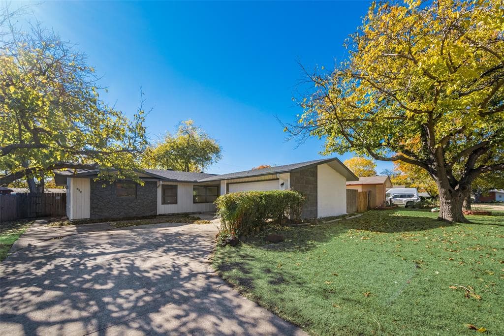 827 Fontana Ave