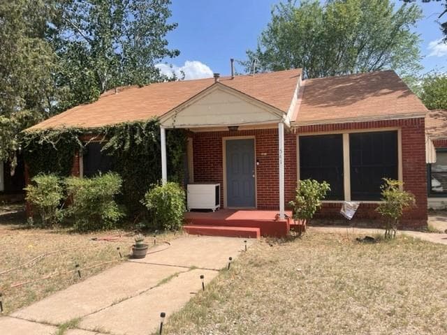 541 E North 16th St