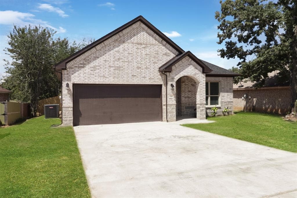 209 Anchor Ln