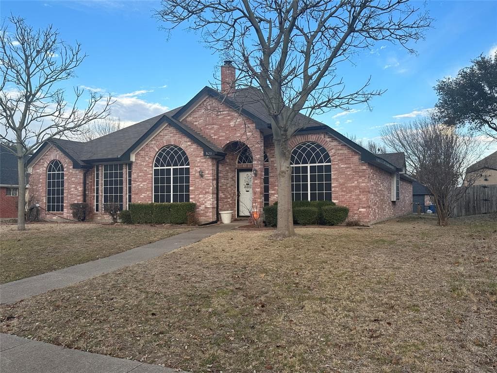 820 Bridle Dr