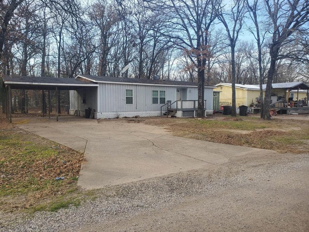 215 Lake Shadows Cir
