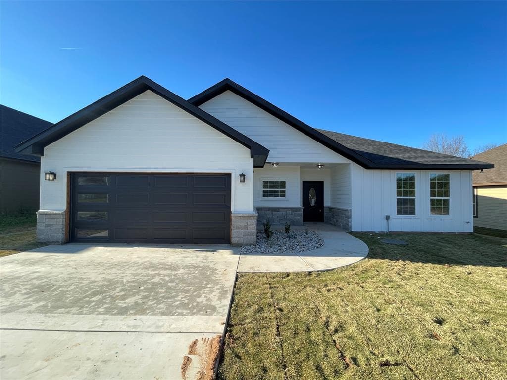 2504 San Gabriel Dr