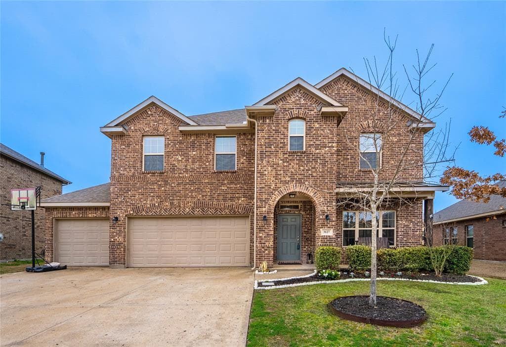 3127 Burwood Ln