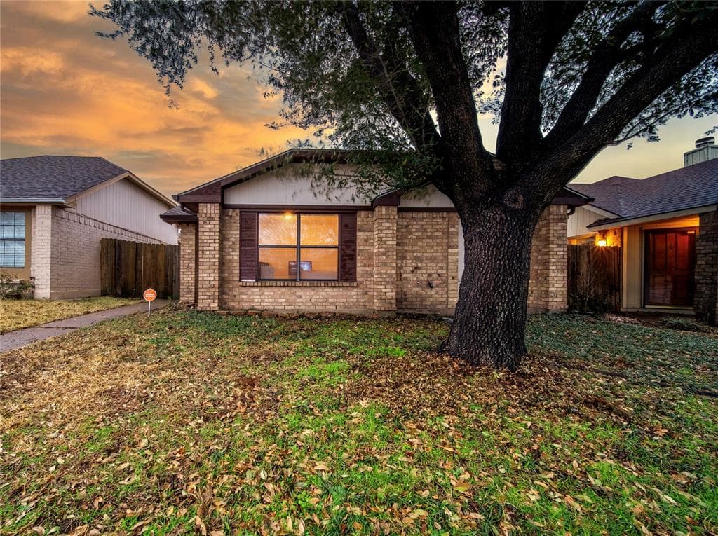 1610 Doubletree Dr