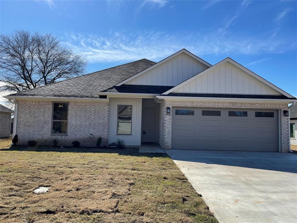 2509 Maggie Ln