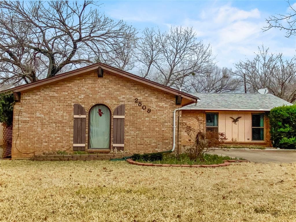 2509 Buffalo Dr