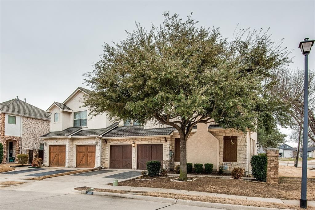 Main property image