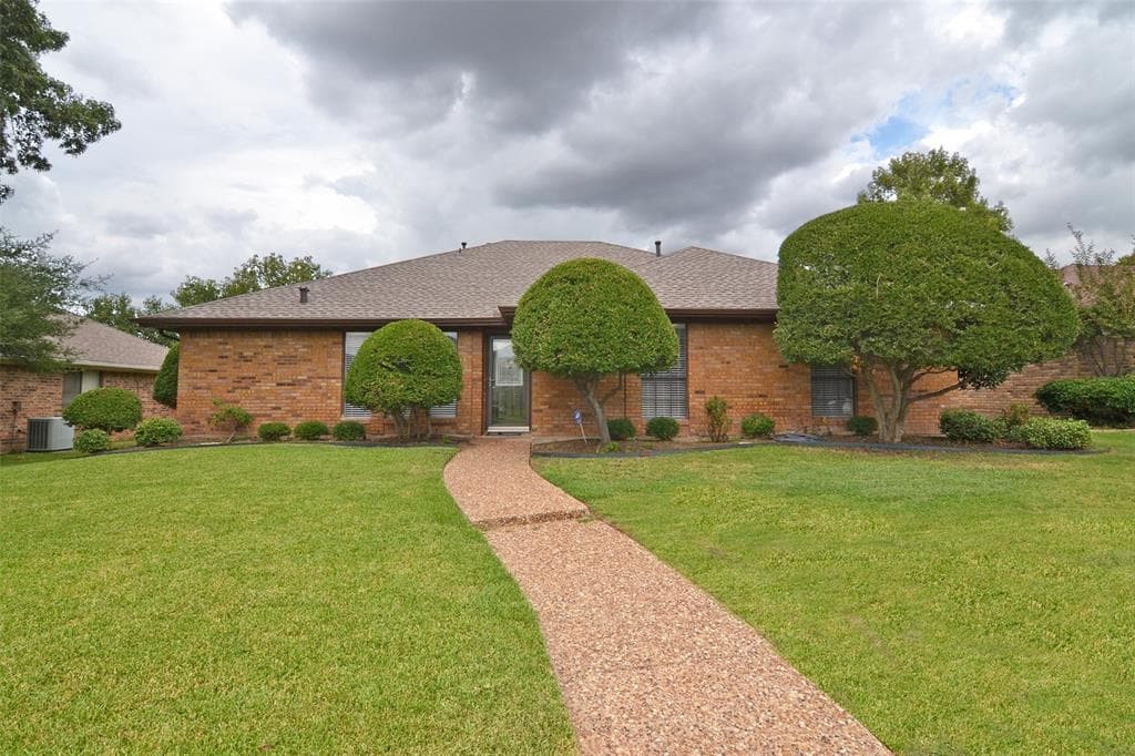 4449 Boston Dr