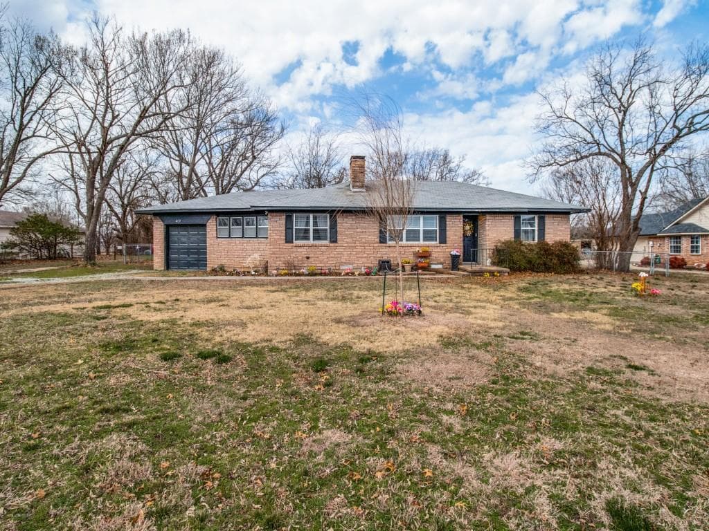 409 S Savage St