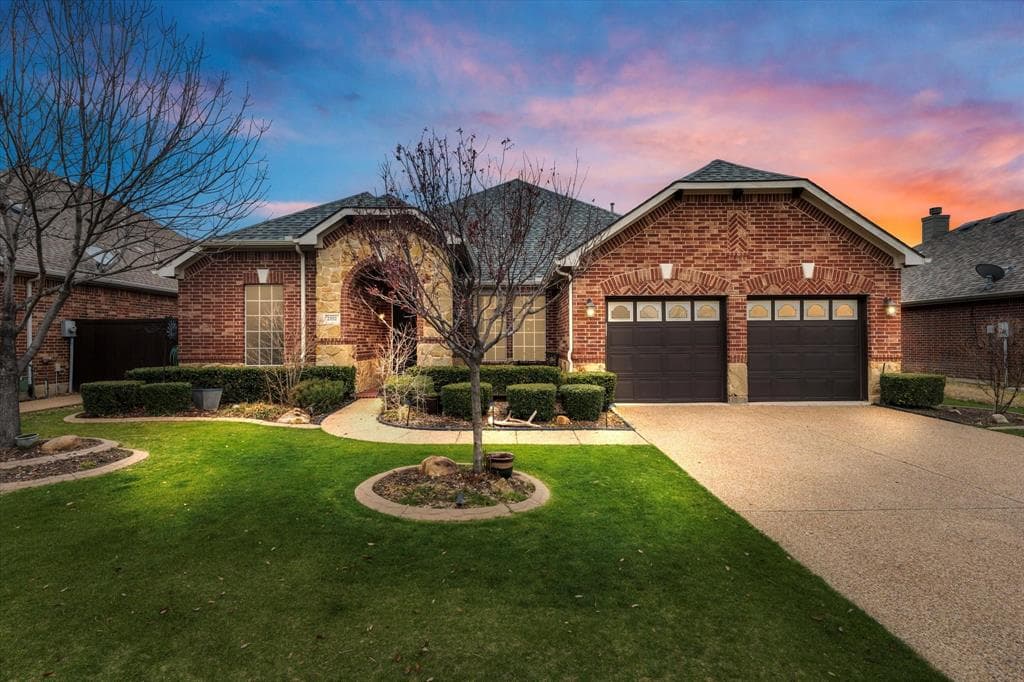 2552 Saddlehorn Dr